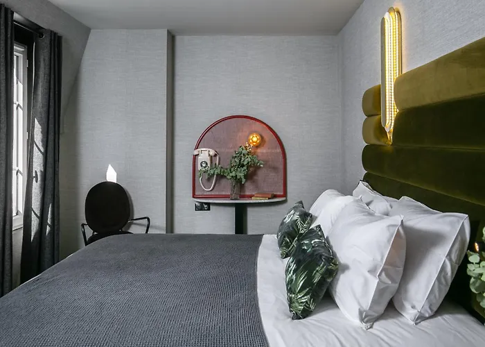 La Planque Hotel Parijs