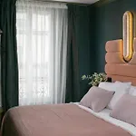 Szálloda La Planque Párizs